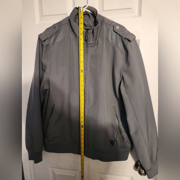 GUESS Men's XXL water-resistant jacket. - Picture 6 of 16
